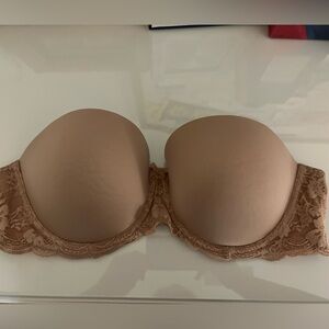 Victoria’s Secret Strapless Bra (With Straps)